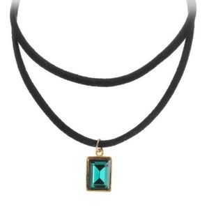GREEN CHARM CHOKER
